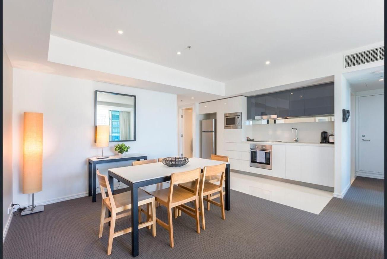H Star Residences-- Paradise Stayz Gold Coast Esterno foto