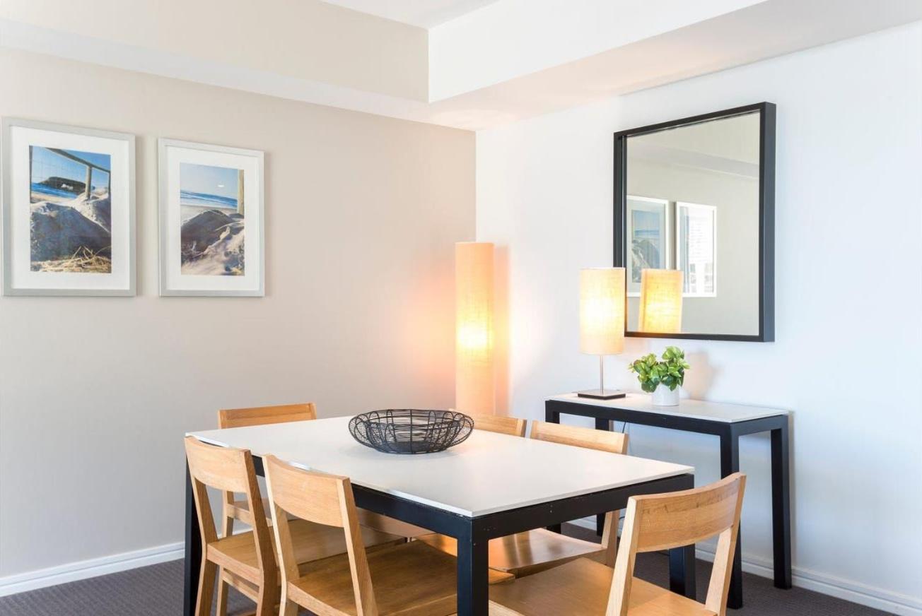 H Star Residences-- Paradise Stayz Gold Coast Esterno foto