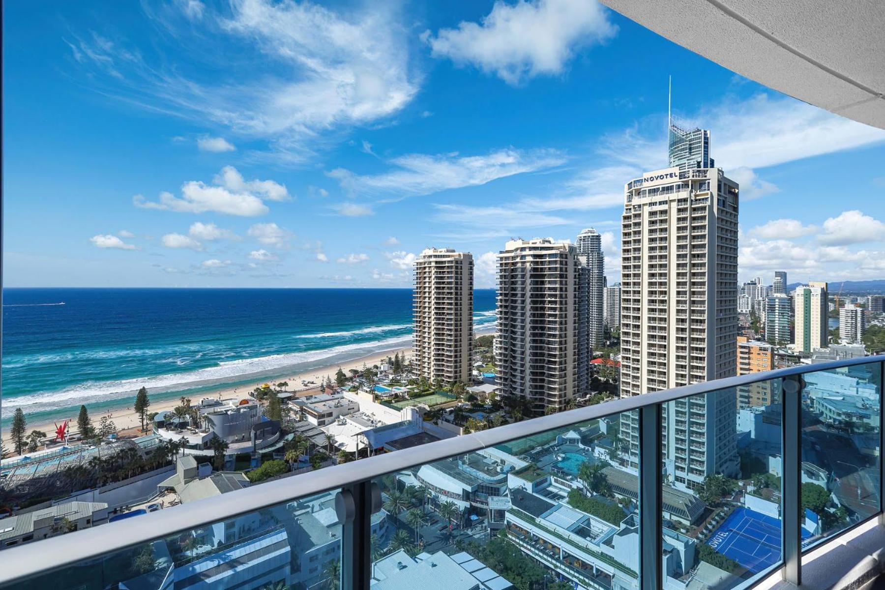 H Star Residences-- Paradise Stayz Gold Coast Esterno foto