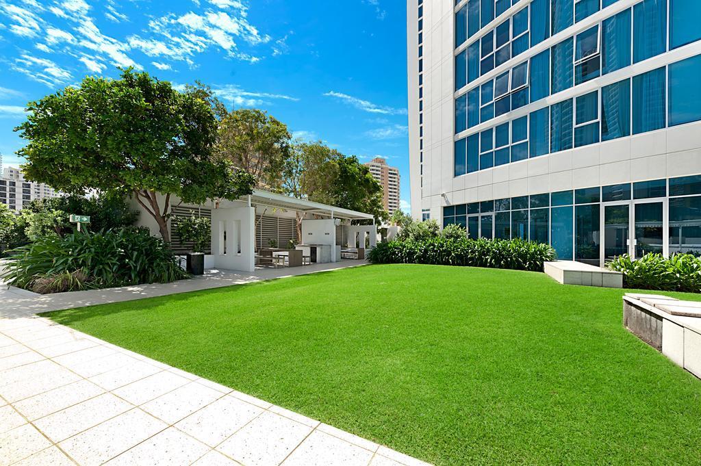 H Star Residences-- Paradise Stayz Gold Coast Esterno foto